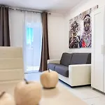 Bright Close To The Sea Апартаменти Бібіоне