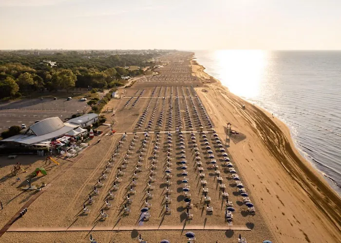 Bright Close To The Sea *